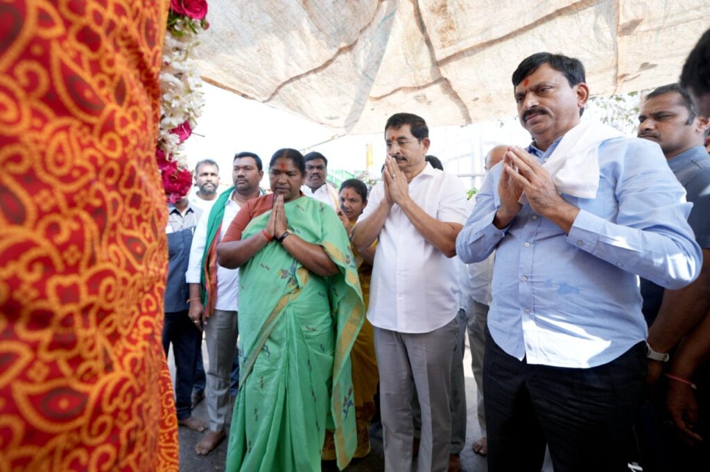అనుకున్న సమయానికి మేడారం పనులన్నీ పూర్తి చేస్తాం