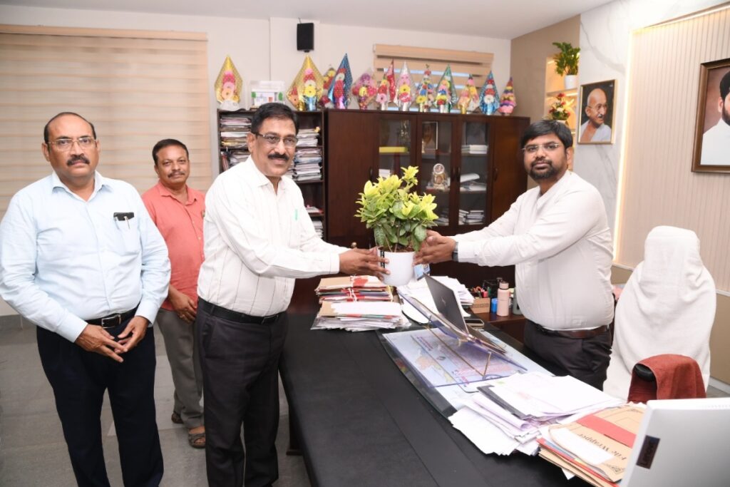 జిల్లా వైద్య ఆరోగ్యశాఖ అధికారిగా డా. నరేందర్ రాథోడ్ బాధ్యతల స్వీకారం