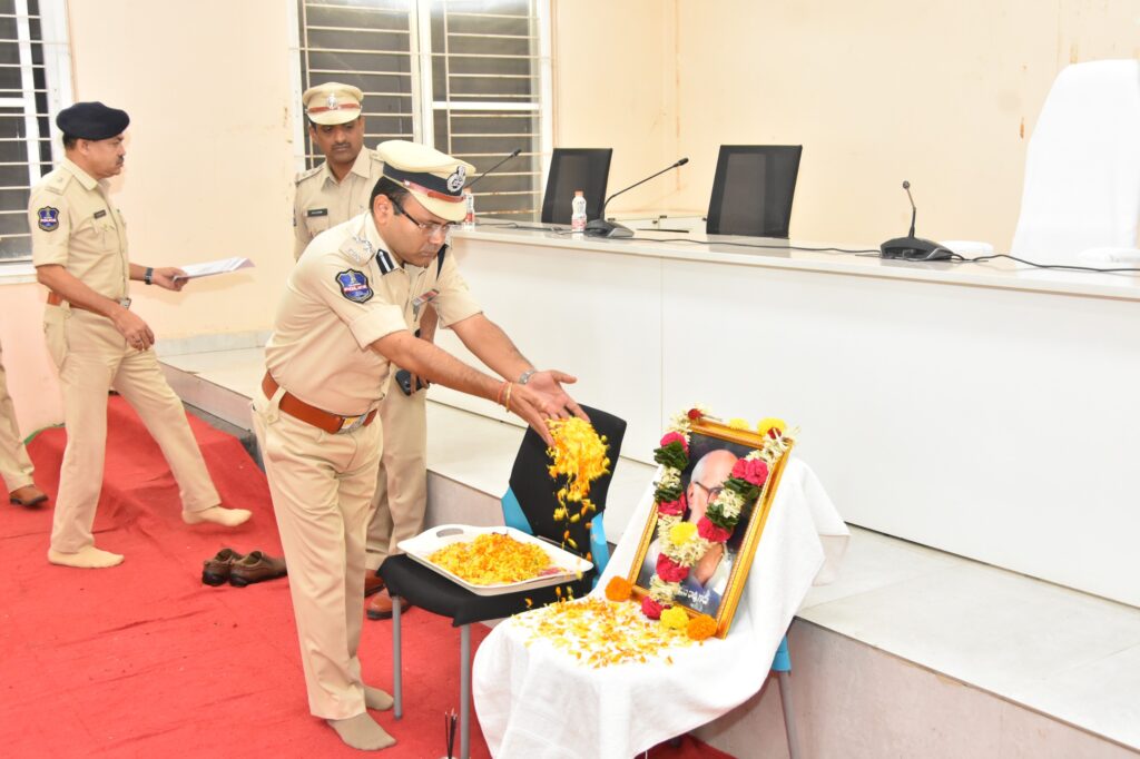 రామగుండం పోలీస్ కమిషనరేట్‌లో ఘనంగా కాళోజీ జయంతి